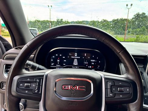 Used 2022 GMC Yukon SLT w/ SLT Luxury Package AWD/4WD image 27