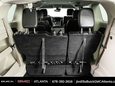 Used 2024 Chrysler Pacifica Touring-L FWD image 29