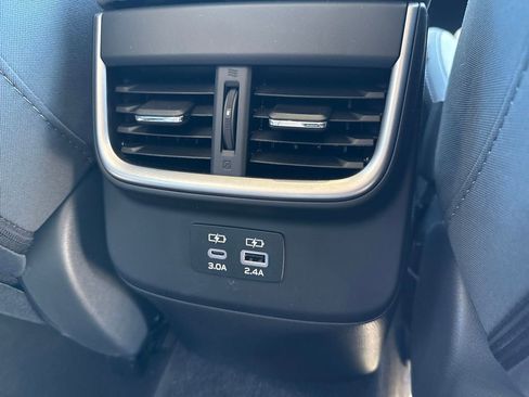 Used 2025 Subaru Outback Premium image 20
