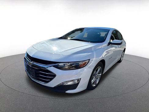 Used 2023 Chevrolet Malibu LT w/ Driver Confidence Package image 4