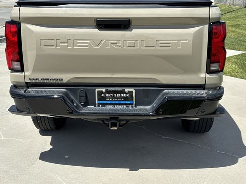 Used 2024 Chevrolet Colorado Z71 w/ Z71 Convenience Package 2 AWD/4WD image 14