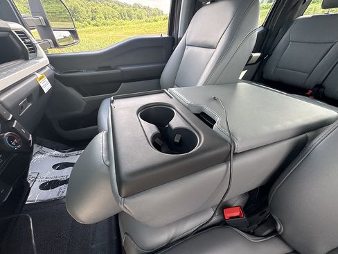 New 2026 Ford F250 XL w/ 360-Degree Camera Package AWD/4WD image 34