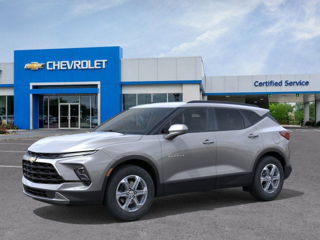 New 2026 Chevrolet Blazer LT w/ Convenience Package FWD image 2