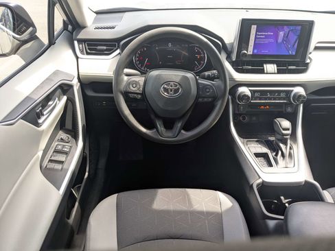 Used 2025 Toyota RAV4 XLE w/ Convenience Package FWD image 21