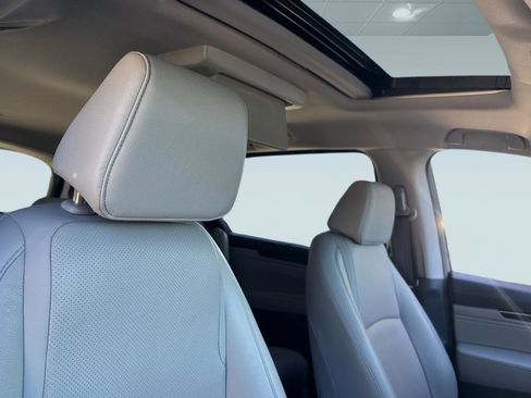 Used 2019 Honda Odyssey Elite image 14