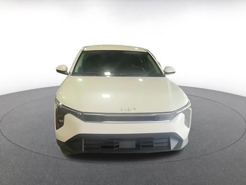 Used 2025 Kia K4 LXS image 4