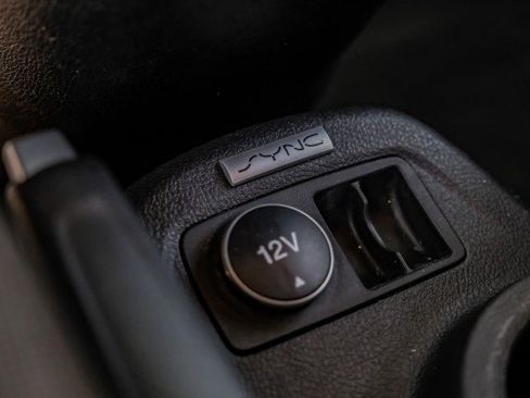 Used 2018 Ford Transit Connect XLT image 17