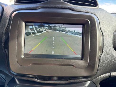 Used 2021 Jeep Renegade Sport image 20