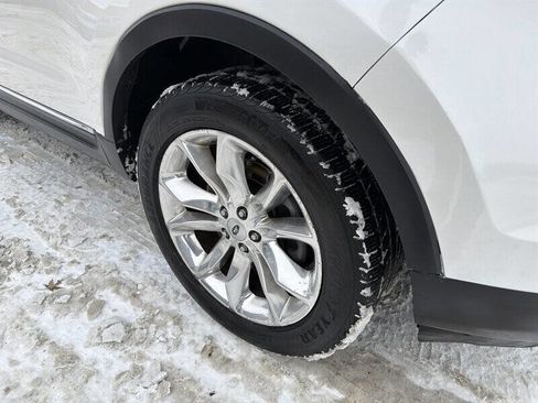 Used 2015 Ford Explorer XLT w/ Equipment Group 202B image 9