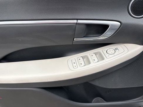 Used 2023 Hyundai Sonata SEL FWD image 13