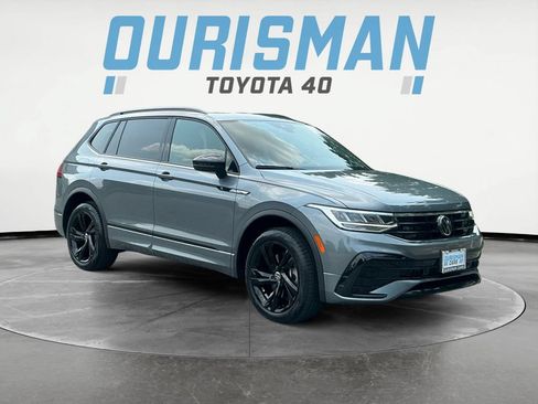 Used 2024 Volkswagen Tiguan SE R-Line AWD/4WD image 1