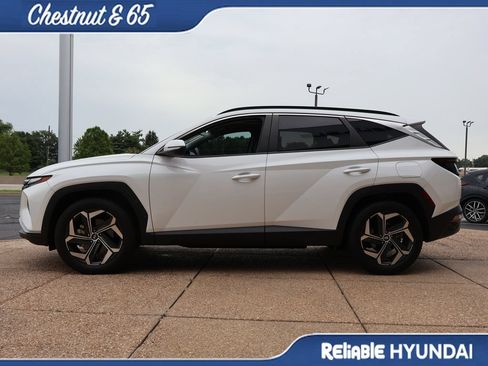 Used 2024 Hyundai Tucson SEL w/ Convenience Package FWD image 3