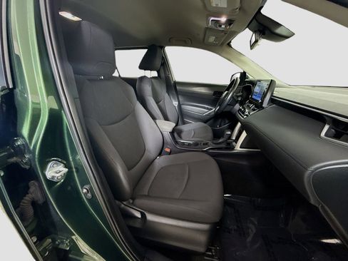 Used 2022 Toyota Corolla Cross LE image 29