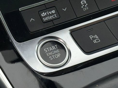 Used 2024 Audi Q7 3.0T Premium Plus image 17