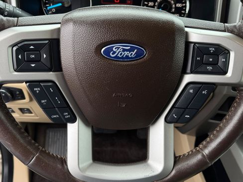 Used 2018 Ford F150 Lariat w/ Equipment Group 502A Luxury AWD/4WD image 21