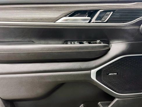 Used 2023 Jeep Wagoneer Series III w/ Convenience Group I image 17