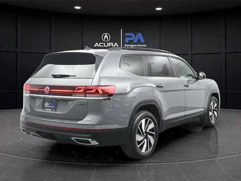Used 2025 Volkswagen Atlas SE AWD/4WD image 24