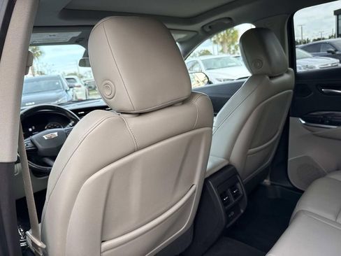 Used 2019 Cadillac XT4 Luxury image 14