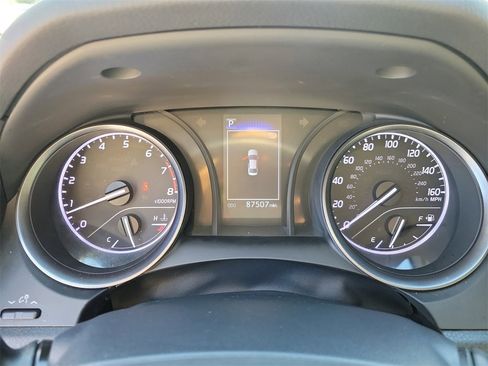 Used 2023 Toyota Camry SE image 21