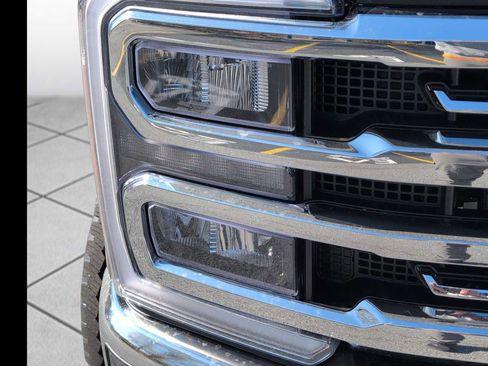 New 2026 Ford F250 Lariat w/ Chrome Package image 15
