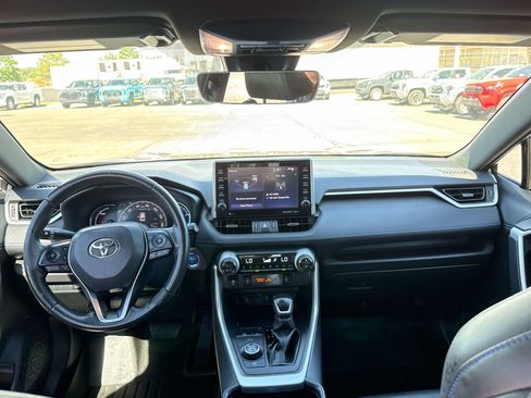 Used 2022 Toyota RAV4 XSE AWD/4WD image 14