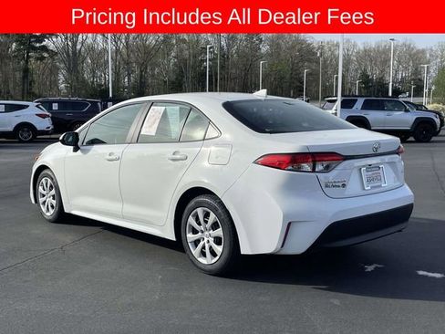 Used 2024 Toyota Corolla LE FWD image 3