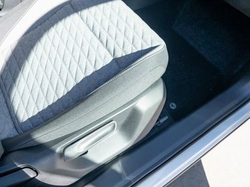 New 2026 Volkswagen Tiguan S image 44