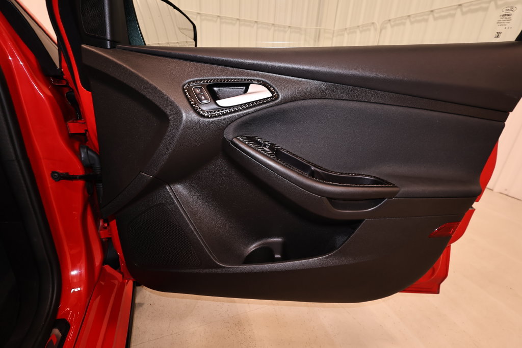 Used 2015 Ford Focus ST w/ Equipment Group 401A FWD image 14