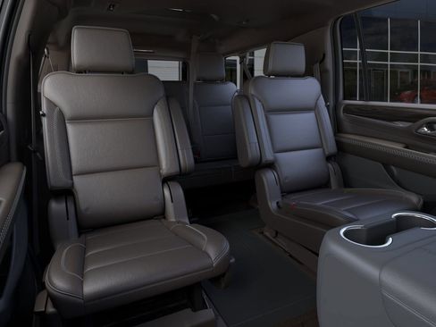 Used 2024 GMC Yukon XL Denali w/ Advanced Technology Package RWD image 17