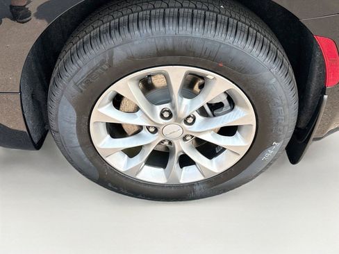 New 2027 Chrysler Pacifica Select AWD/4WD image 35