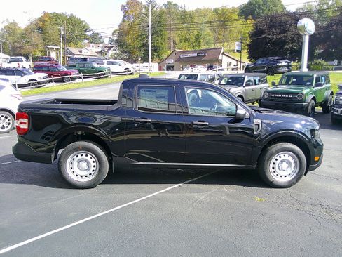 New 2025 Ford Maverick XL image 28