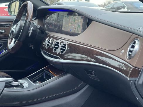 Used 2018 Mercedes-Benz S 560 4MATIC Sedan image 16