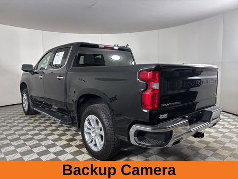 Used 2022 Chevrolet Silverado 1500 LTZ w/ Z71 Off-Road Package AWD/4WD image 7