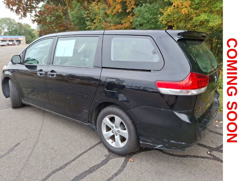 Used 2013 Toyota Sienna L FWD image 8