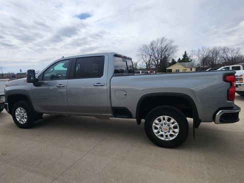 Used 2025 Chevrolet Silverado 2500 LT AWD/4WD image 9