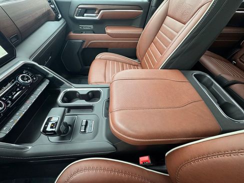 Used 2025 GMC Sierra 1500 Denali Ultimate AWD/4WD image 32