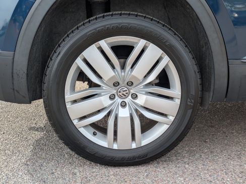 Used 2019 Volkswagen Atlas SE w/ Towing Package image 9