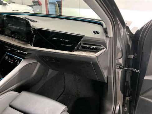 Used 2025 Audi Q5 Premium Plus w/ Premium Plus image 18