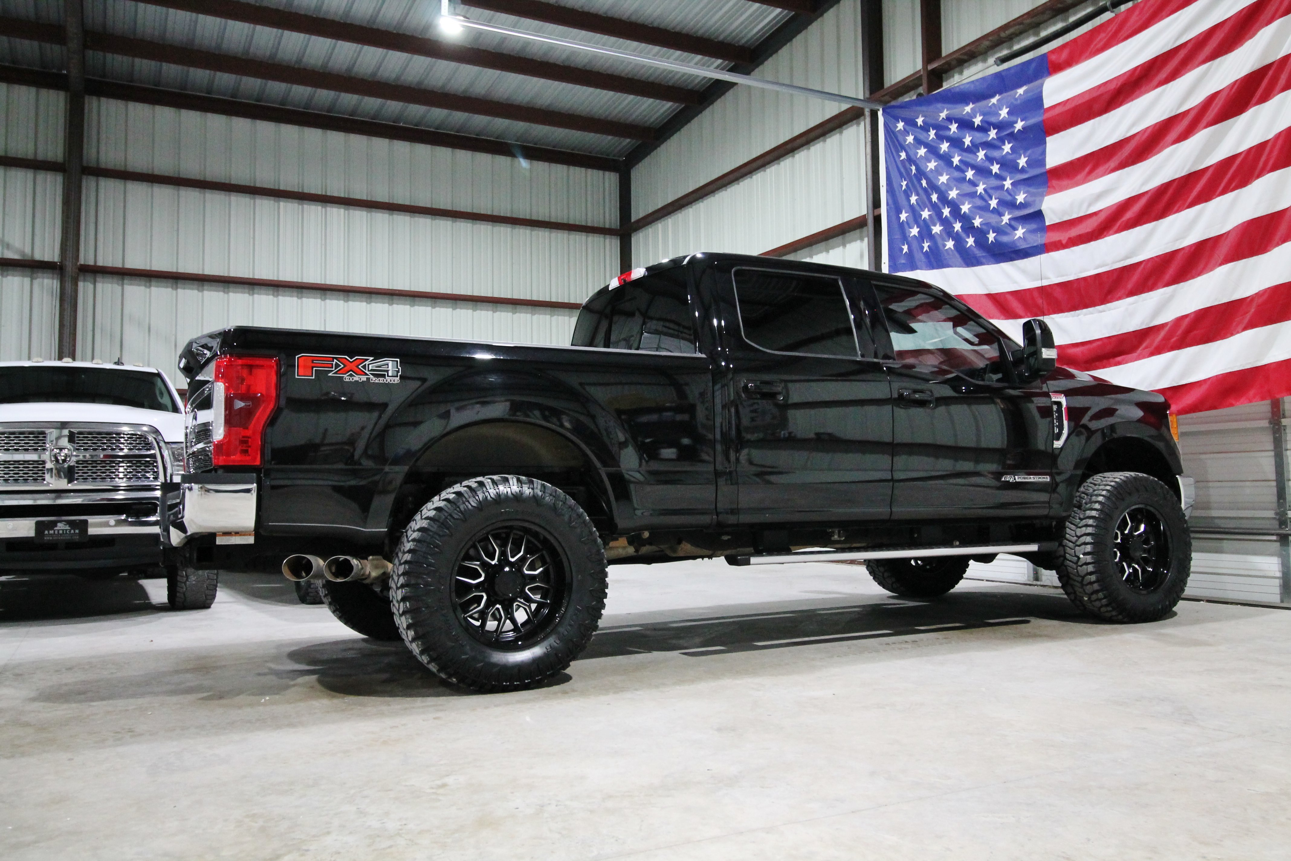 Used 2017 Ford F250 Lariat w/ Lariat Ultimate Package AWD/4WD image 12