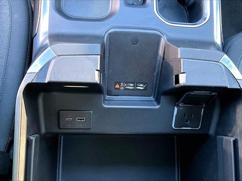 Used 2024 Chevrolet Silverado 1500 RST image 17