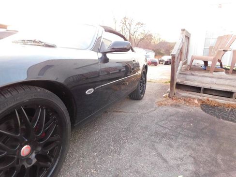 Used 2002 Jaguar XK8 Convertible image 21
