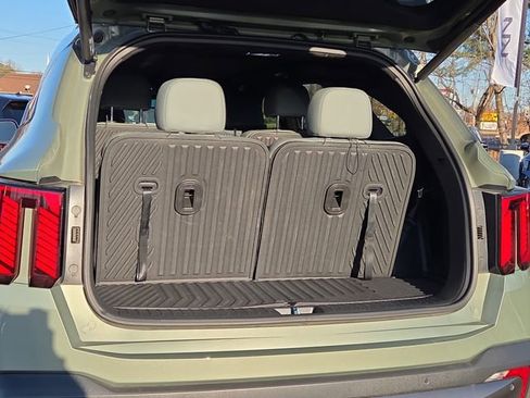 Used 2025 Kia Sorento SX Prestige w/ Sage Leather Package image 14