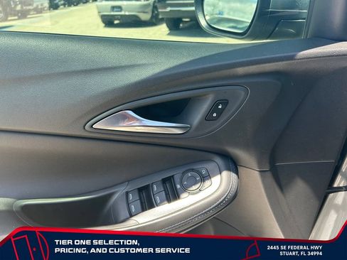 Used 2025 Buick Encore GX Sport Touring FWD image 21