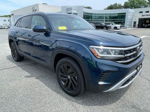 Used 2023 Volkswagen Atlas Cross Sport SE w/ Panoramic Sunroof Package AWD/4WD image 3
