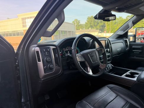 Used 2018 GMC Sierra 3500 Denali w/ Duramax Plus Package AWD/4WD image 26