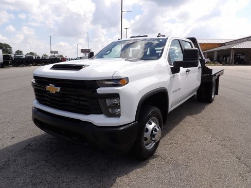 Used 2025 Chevrolet Silverado 3500 W/T AWD/4WD image 61