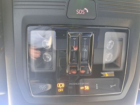 New 2026 Volkswagen Tiguan SE R-Line image 12