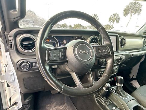 Used 2022 Jeep Wrangler Unlimited Sport S image 12