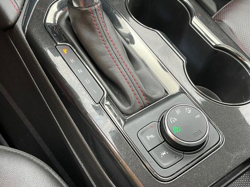 Used 2019 Chevrolet Blazer RS image 42