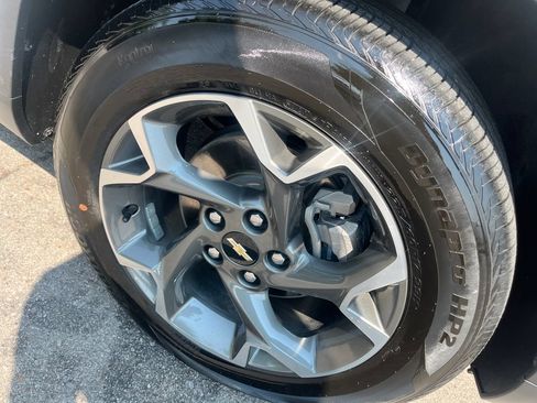 Used 2024 Chevrolet Trax LT w/ Driver Confidence Package FWD image 36